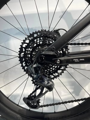 Hinterradschaltwerk mit Kassette und Kette am Fahrrad. Hinterradschaltwerk mit Kassette und Kette am Fahrrad.