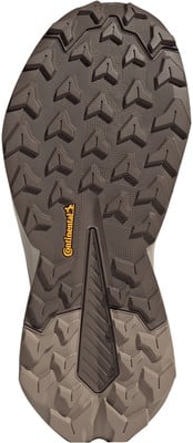Schuhsohle mit ausgeprägtem Profil und Continental-Aufschrift. Schuhsohle mit ausgeprägtem Profil und Continental-Aufschrift.