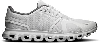 Weiße Laufschuhe mit grauen Details und dem Schriftzug Swiss Engineering.
