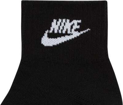 Nike Everyday Essential kotníkové ponožky - 3 páry