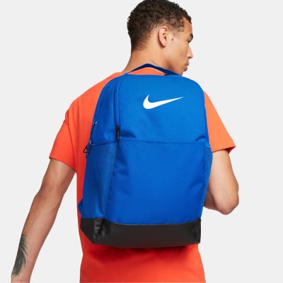 Nike Brasilia 9.5, batoh