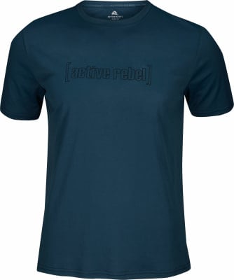 Dunkelblaues T-Shirt mit 'active rebel'-Logo und kleinem Logo am Kragen. Dunkelblaues T-Shirt mit 'active rebel'-Logo und kleinem Logo am Kragen.