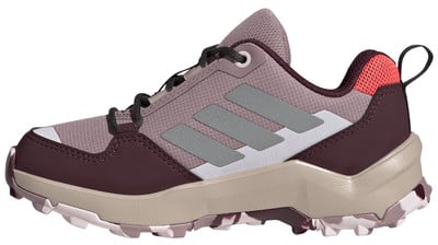 Dámská outdoorová obuv Adidas v růžových a vínových tónech s reflexními pruhy.