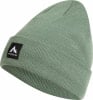 Grüne Strickmütze mit schwarzem McKinley-Logo-Patch.