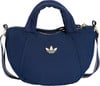 Dunkelblaue Adidas-Tasche mit Trefoil-Logo und goldenen Reißverschlüssen.