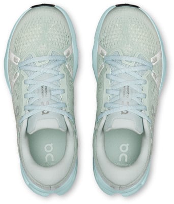Damen-Laufschuhe On Running Cloudswift in Hellblau mit weißen Details. Damen-Laufschuhe On Running Cloudswift in Hellblau mit weißen Details.