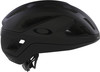 Mattschwarzer Oakley ARO3 Fahrradhelm mit Oakley-Logo und Lüftungsöffnungen.