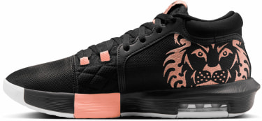 LeBron Witness VIII Basketballschuhe