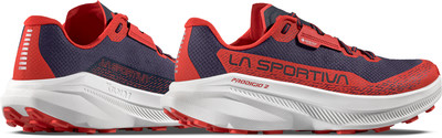 Ein Paar La Sportiva Prodigio 2 Laufschuhe in Rot und Dunkelblau. Ein Paar La Sportiva Prodigio 2 Laufschuhe in Rot und Dunkelblau.