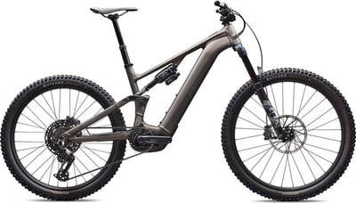 Ein vollgefedertes Specialized E-Bike in Grau mit Fox-Federung. Ein vollgefedertes Specialized E-Bike in Grau mit Fox-Federung.
