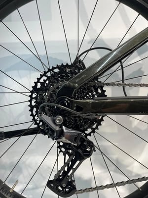 Shimano Deore Schaltwerk mit Kassette an einem Mountainbike. Shimano Deore Schaltwerk mit Kassette an einem Mountainbike.