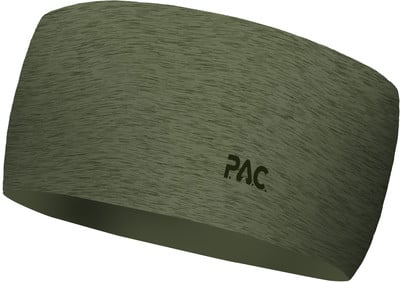 Grünes Stirnband mit dunklem PAC-Schriftzug an der Seite. Grünes Stirnband mit dunklem PAC-Schriftzug an der Seite.