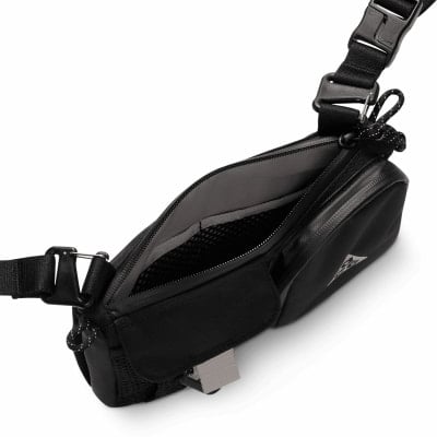 Nike Acg Daymax Crossbody Umhängetasche