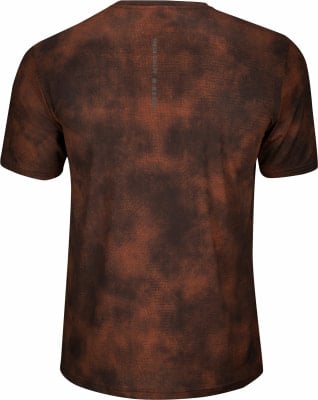 Herren T-Shirt mit kurzen Ärmeln und einem dunklen, lederartigen Muster. Herren T-Shirt mit kurzen Ärmeln und einem dunklen, lederartigen Muster.