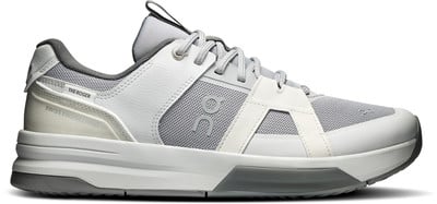 Grauer Tennisschuh mit weißen Akzenten und ON-Logo. Grauer Tennisschuh mit weißen Akzenten und ON-Logo.