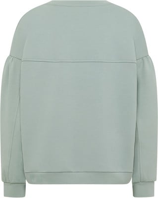 Grüner Pullover mit langen Ärmeln und feinen Nähten an den Schultern.