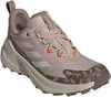 Braune Adidas Terrex Herren-Laufschuhe mit Gore-Tex-Membran.