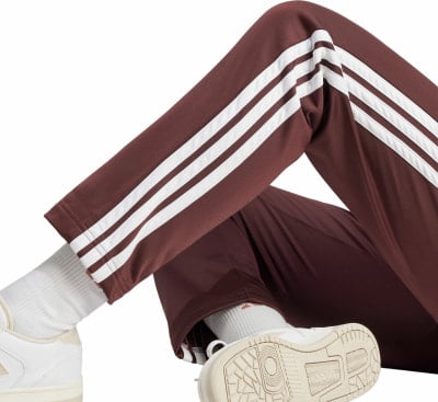 adidas Essentials 3-Streifen Trainingsanzug adidas Essentials 3-Streifen Trainingsanzug