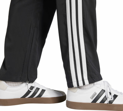 adidas Essentials 3-Streifen Stanford Open Hem Trainingshose