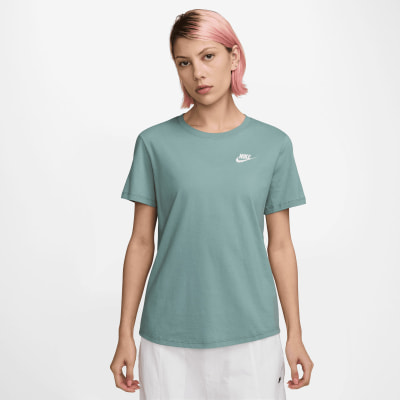 Nike Club Essentials T-Shirt