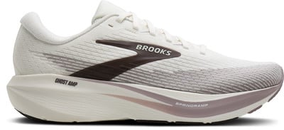 Weiße Brooks Laufschuhe mit braunem Logo und Ghost Amp Schriftzug. Weiße Brooks Laufschuhe mit braunem Logo und Ghost Amp Schriftzug.