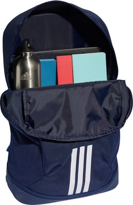 Dunkelblauer Adidas-Rucksack mit Wasserflasche und Büchern. Dunkelblauer Adidas-Rucksack mit Wasserflasche und Büchern.