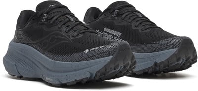 Schwarze Saucony Laufschuhe mit GORE-TEX Technologie und grauer Sohle. Schwarze Saucony Laufschuhe mit GORE-TEX Technologie und grauer Sohle.