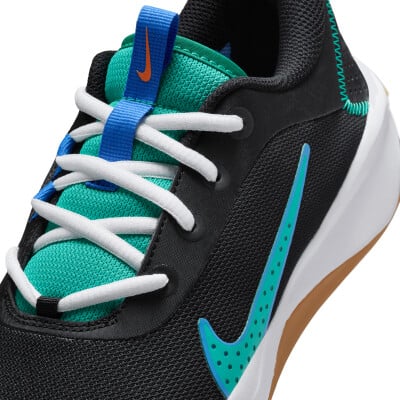 Nike Omni Multi-Court GS Trainingsschuhe Nike Omni Multi-Court GS Trainingsschuhe