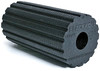 Schwarze Massage-Rolle mit Rillen und Blackroll-Logo.
