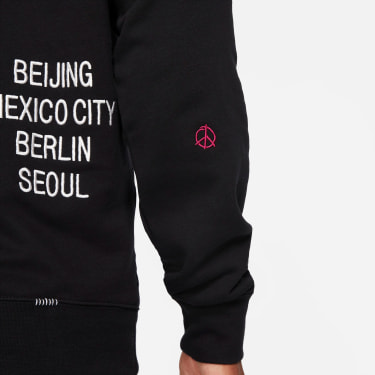 M Nsw Ft Crw Wtour Sweater