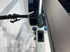 Detail von Lenker und Display eines E-Bikes mit Bosch-Logo.