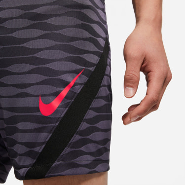 Dri-FIT Strike férfi rövidnadrág