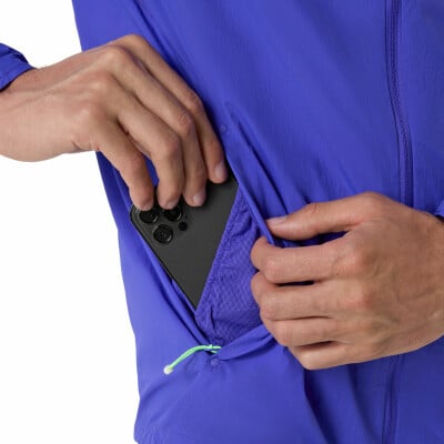 Asics Road Windjacke mit Kapuze