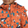 Orange Kinderjacke mit Pinguin- und Baumdruck.