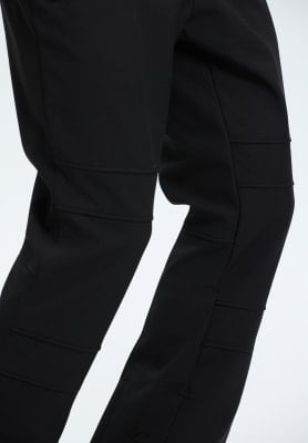 Schwarze Hose mit gesteppten Einsätzen an Knien und Oberschenkeln. Schwarze Hose mit gesteppten Einsätzen an Knien und Oberschenkeln.