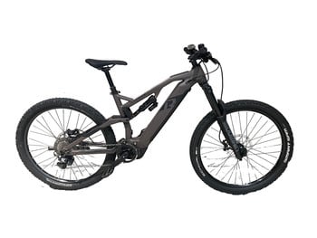 Ein vollgefedertes E-Mountainbike mit Dämpfer und Federgabel.