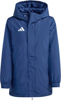 Eine blaue Herrenjacke mit Kapuze und Adidas-Logo auf der Brust.
