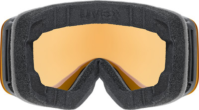 Skibrille mit orangefarbener Linse und schwarzem Schaumstoffrahmen.