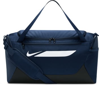 Tmavomodrá športová taška Nike s bielym logom a nastaviteľným popruhom.