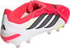 Weißer Adidas Predator Fußballschuh mit pinken und schwarzen Details.