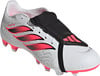 Weiße Adidas Predator Fußballschuhe mit rosa Streifen und schwarzer Abdeckung.