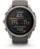 Eine Garmin-Smartwatch zeigt Ausdauerstatus und Herzfrequenz an.