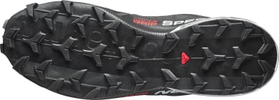Schuhsohle mit aggressivem Profil für maximalen Grip. Schuhsohle mit aggressivem Profil für maximalen Grip.