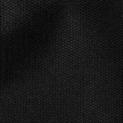 Schwarzer Stoff mit feiner Textur, der Licht reflektiert.