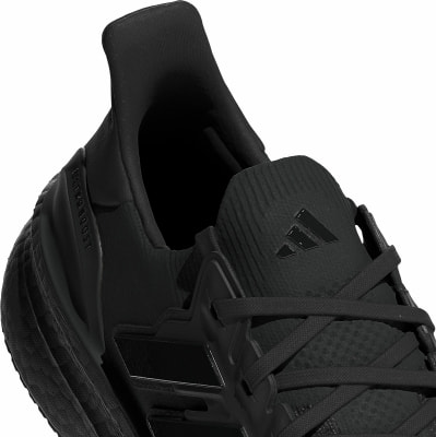 adidas Ultraboost 5 Laufschuh UK-Gr.