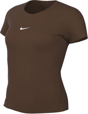 Braunes Nike T-Shirt mit kurzen Ärmeln und weißem Logo.