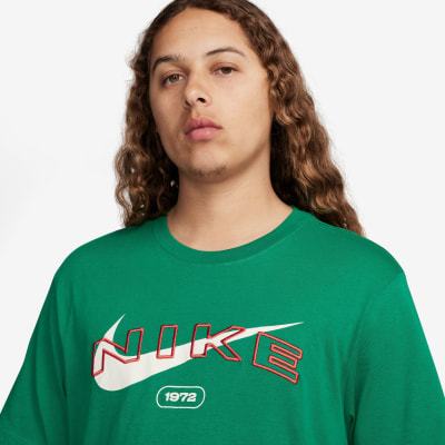 Nike Swoosh Essential Club T-Shirt