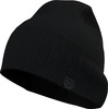 Schwarze Strickmütze mit Markenlogo vorne.
