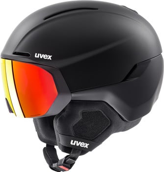 Schwarzer UVEX Skihelm mit integrierter roter Skibrille, auf weißem Hintergrund.