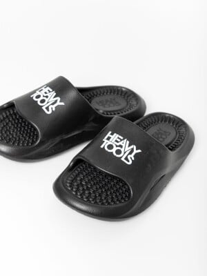 Heavy Tools Ucilla férfi papucs